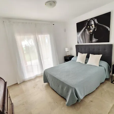 Sea And Sun Hills New Golden Mille Flat 1 *